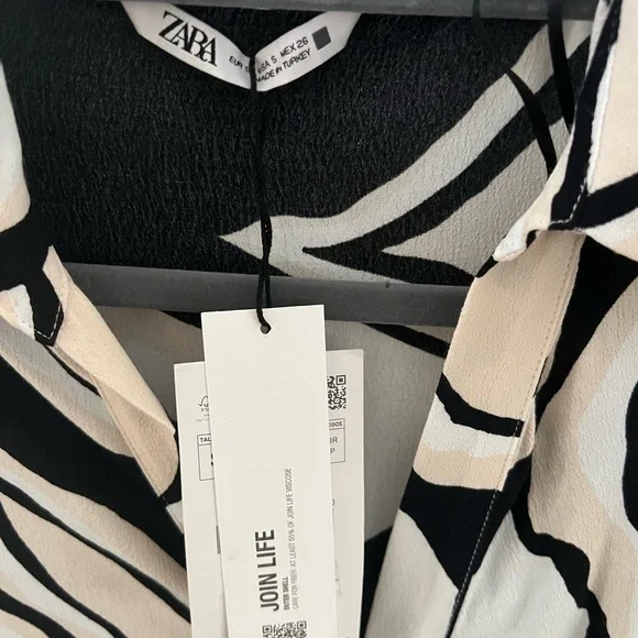 ZARA BLOGGER FAVORITE FLORAL PRINT SHIRT DRESS ECRU / BLACK 2298/085